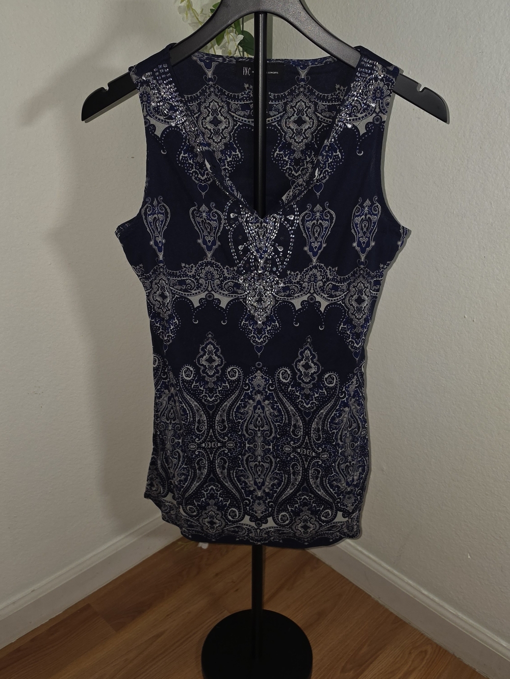 INC International Concepts Navy and White Paisley V-Neck Tank